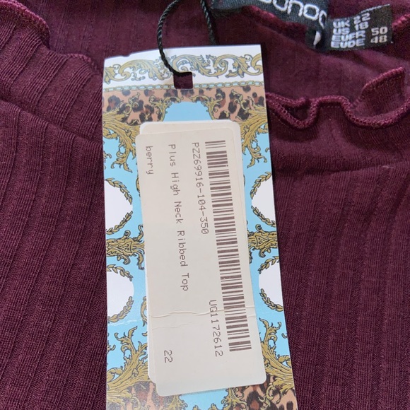 Boohoo Bundle: black ribbed v-neck bodysuit + plum colored lattice hem shirt - Picture 10 of 12